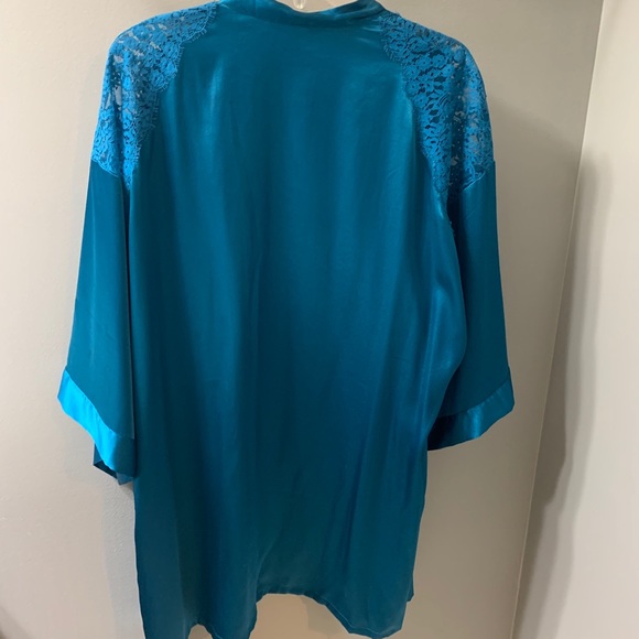 Victoria’s Secret teal robe M/L 💙 - Picture 5 of 6